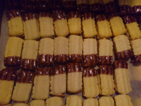http://www.valesovi.estranky.cz/img/mid/30/bananky-macene-v-cokolade.jpg http://www.valesovi.estranky.cz/img/mid/30/bananky-macene-v-cokolade.jpg